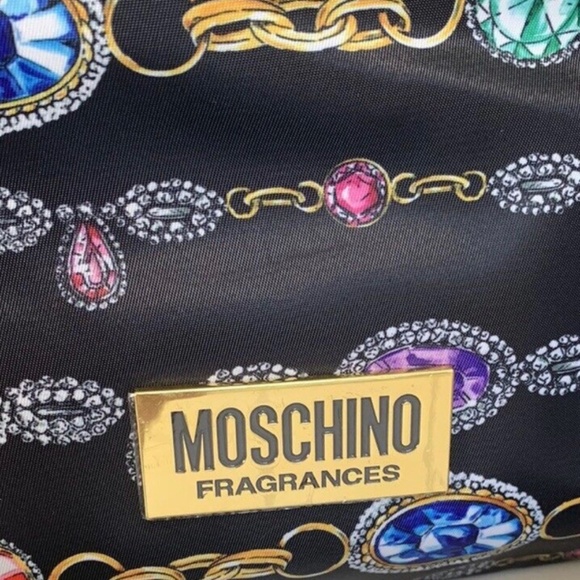 Moschino Duffel Bag Travel Weekender NEW - Picture 4 of 9